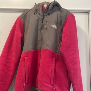 Women’s North Face Denali jacket
